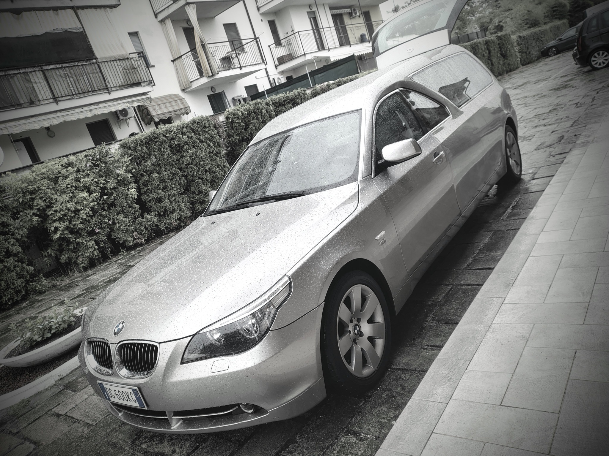 Auto funebre elegante